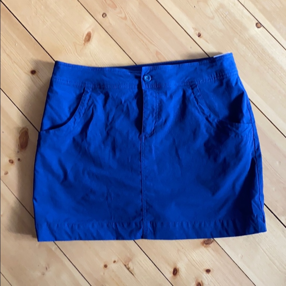 Navy skirt